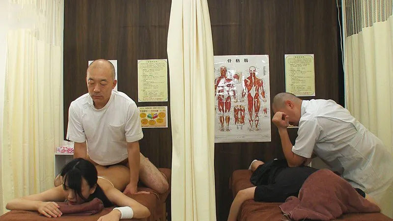 Dẫn bồ đi mát-xa rồi bị phang cạnh bên mà không hề hay biết