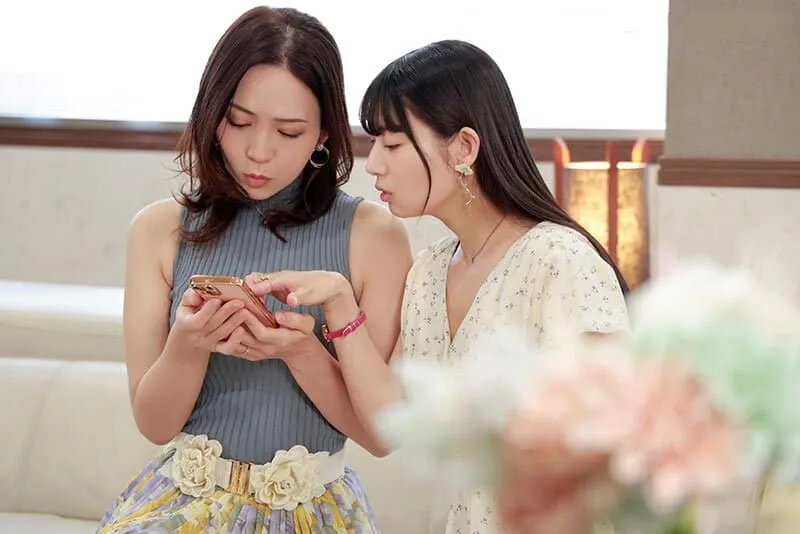 Người phụ nữ có anh xã rủ cô bạn thân cùng "đi ngoài" với trai trẻ qua mạng